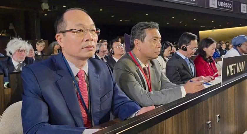 Ph&oacute; Chủ tịch UBND th&agrave;nh phố Phan Qu&yacute; Phương l&agrave;m trưởng đo&agrave;n tham dự kỳ họp WHC 47