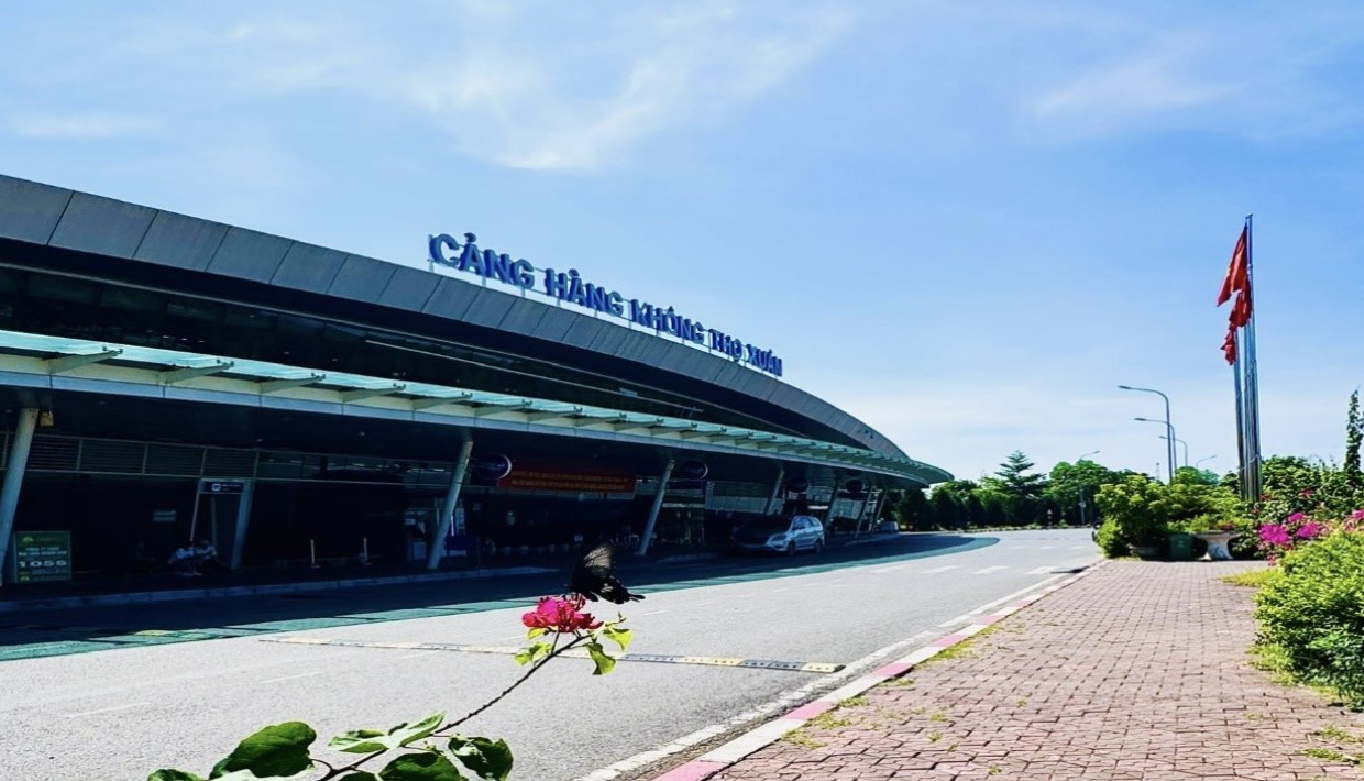 Việc hoàn thiện dự án giúp nâng cao năng lực phục vụ, đáp ứng nhu cầu đi lại ngày càng tăng và cải thiện chất lượng dịch vụ tại cảng hàng không.
