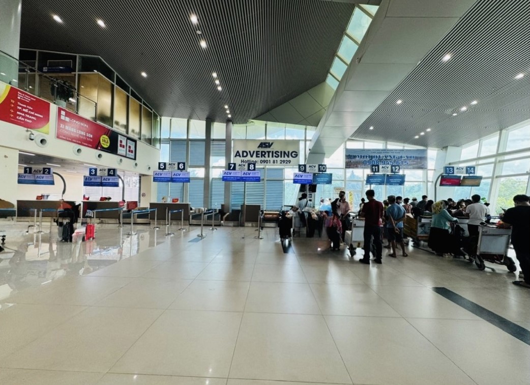 Di chuyển, cải tạo bổ sung hệ thống 14 quầy làm thủ tục check in đồng bộ