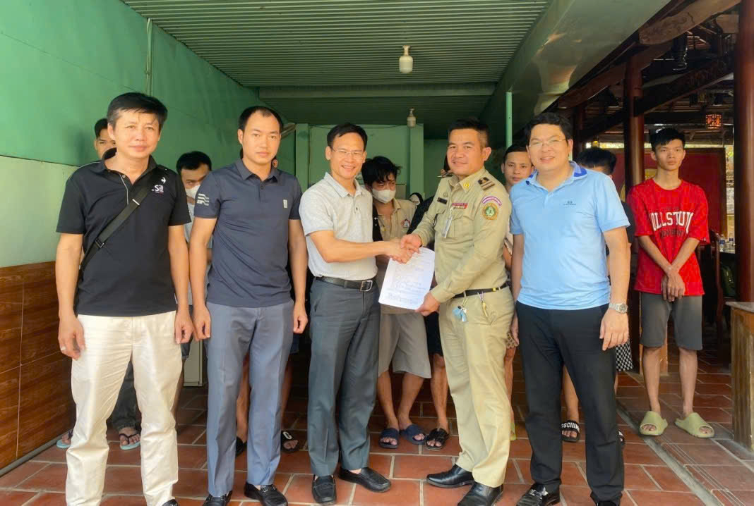 Hiện chuyên án đang được mở rộng, phối hợp với lực lượng Bộ Công an, Công an các tỉnh và phía Campuchia để tiếp tục đấu tranh, triệt phá toàn bộ đường dây.