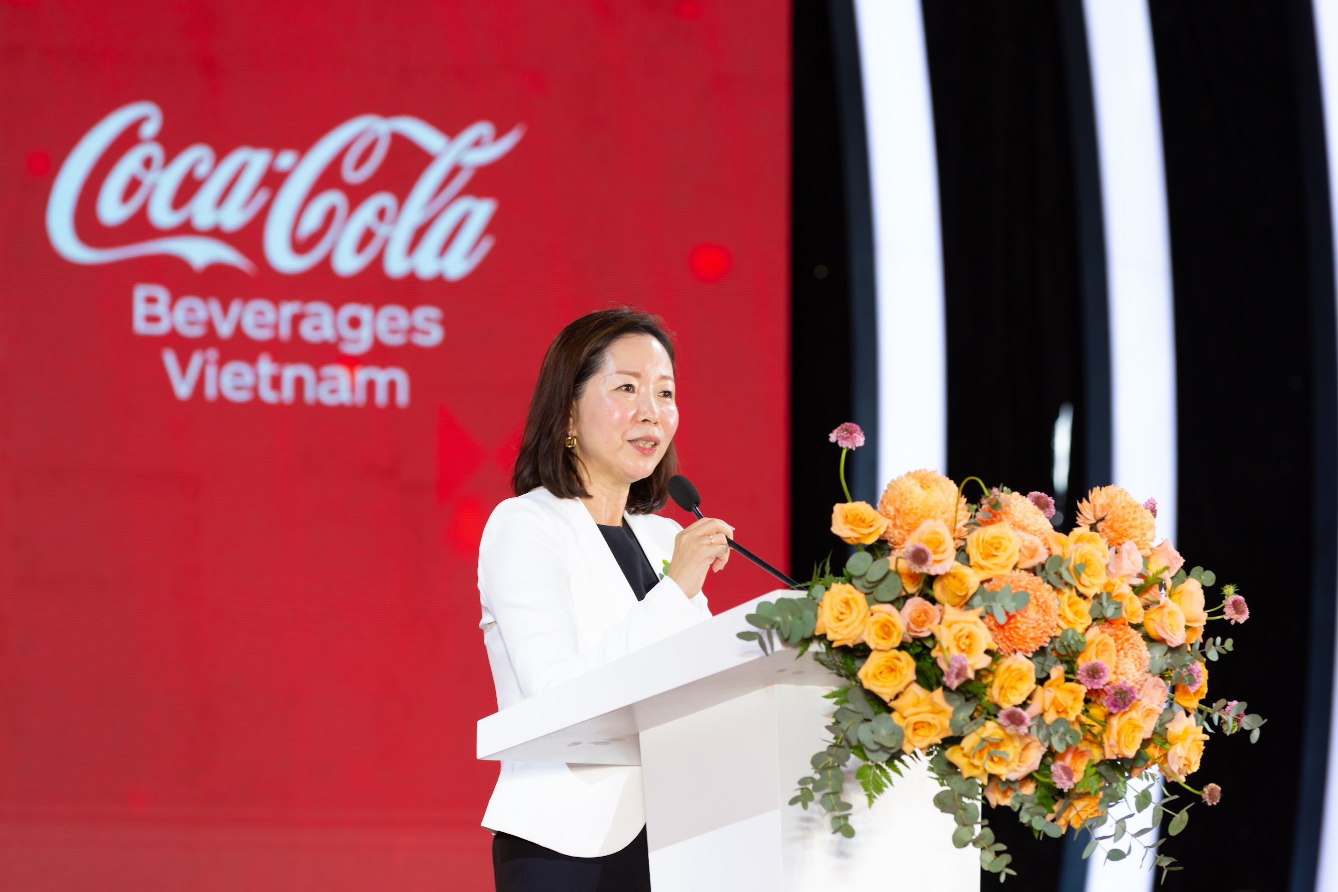 Bà Milly Cheng, Tổng Giám đốc Coca-Cola Việt Nam phát biểu tại sự kiện.