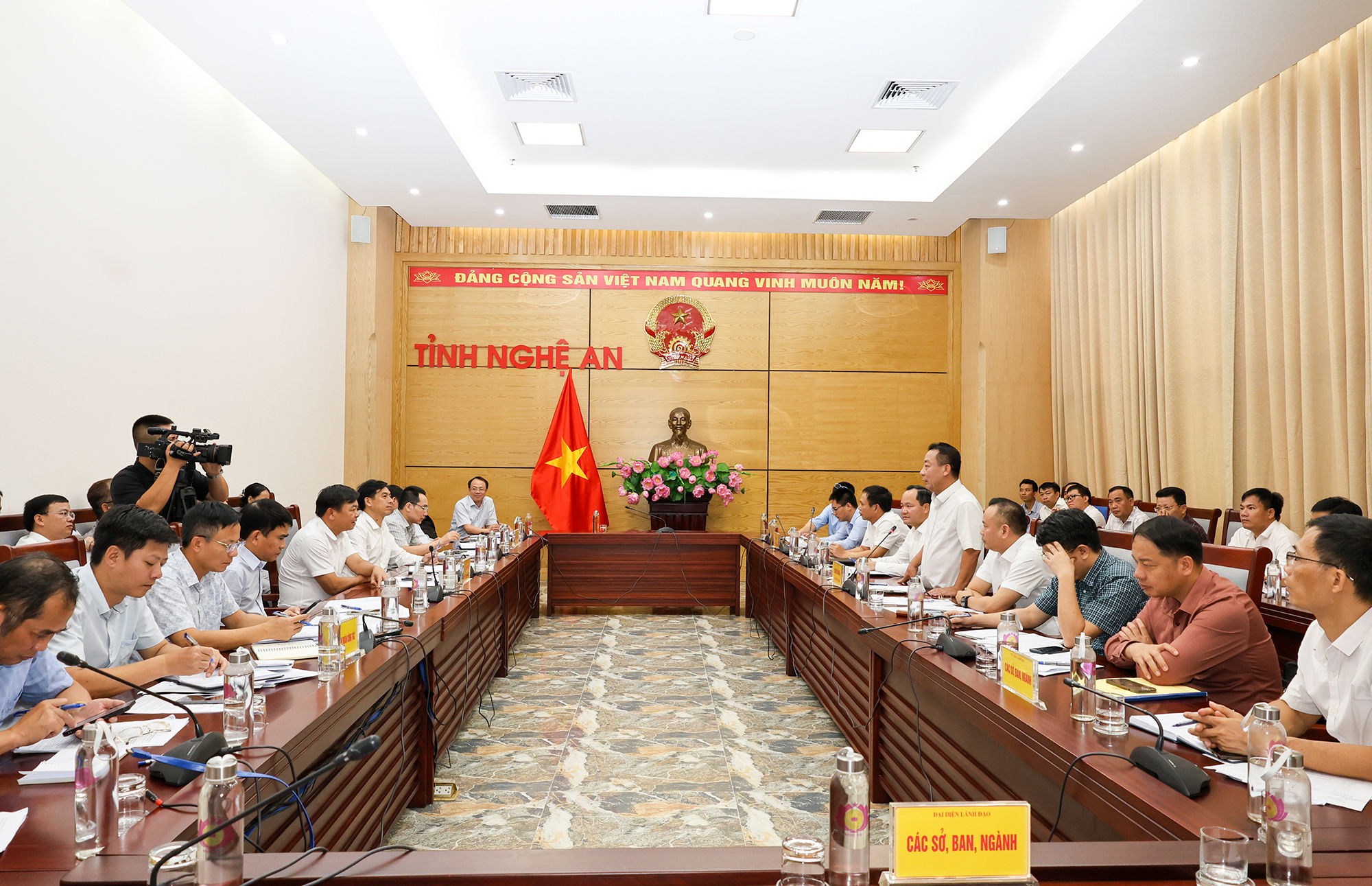 Toàn cảnh buổi làm việc