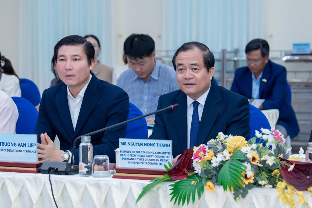 Mr. Nguyen Hong Thanh, Member of the Provincial Party Standing Committee and Vice Chairman of Tay Ninh Provincial People's Committee, emphasized: “The cooperation with YCH Group in developing logistics infrastructure, e-commerce, and green transition marks an important milestone in Tay Ninh’s strategy to enhance its competitiveness”
