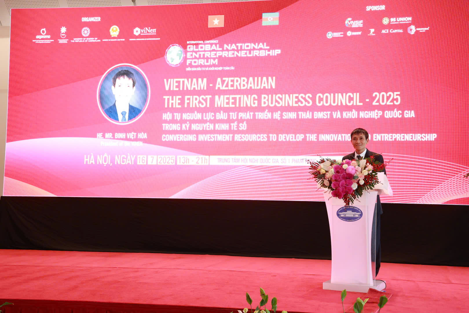 TS Đinh Việt Ho&agrave;, Chủ tịch Hiệp hội Khởi nghiệp Quốc gia: 