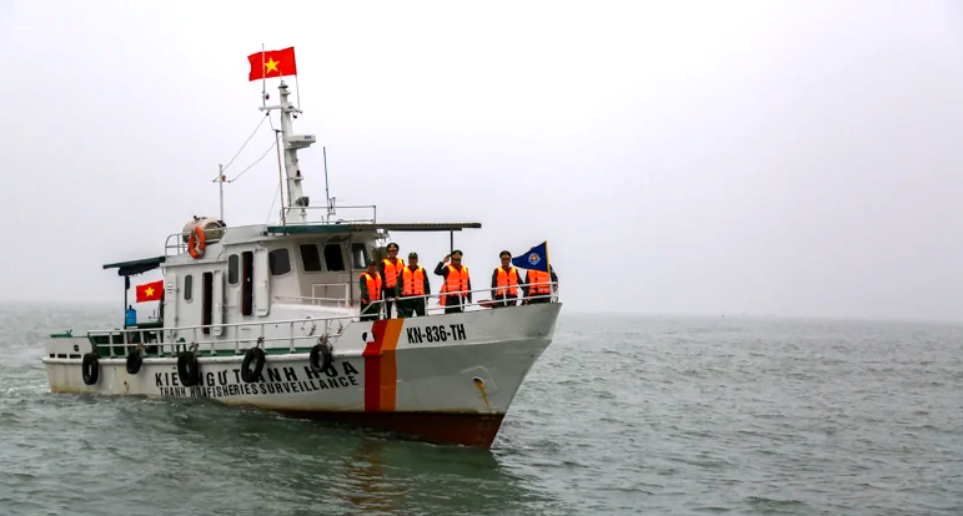 Lực lượng chức năng tỉnh Thanh Hoá thực hiện nhiệm vụ tuần tra, trên biển. Ảnh: Anh Tuân