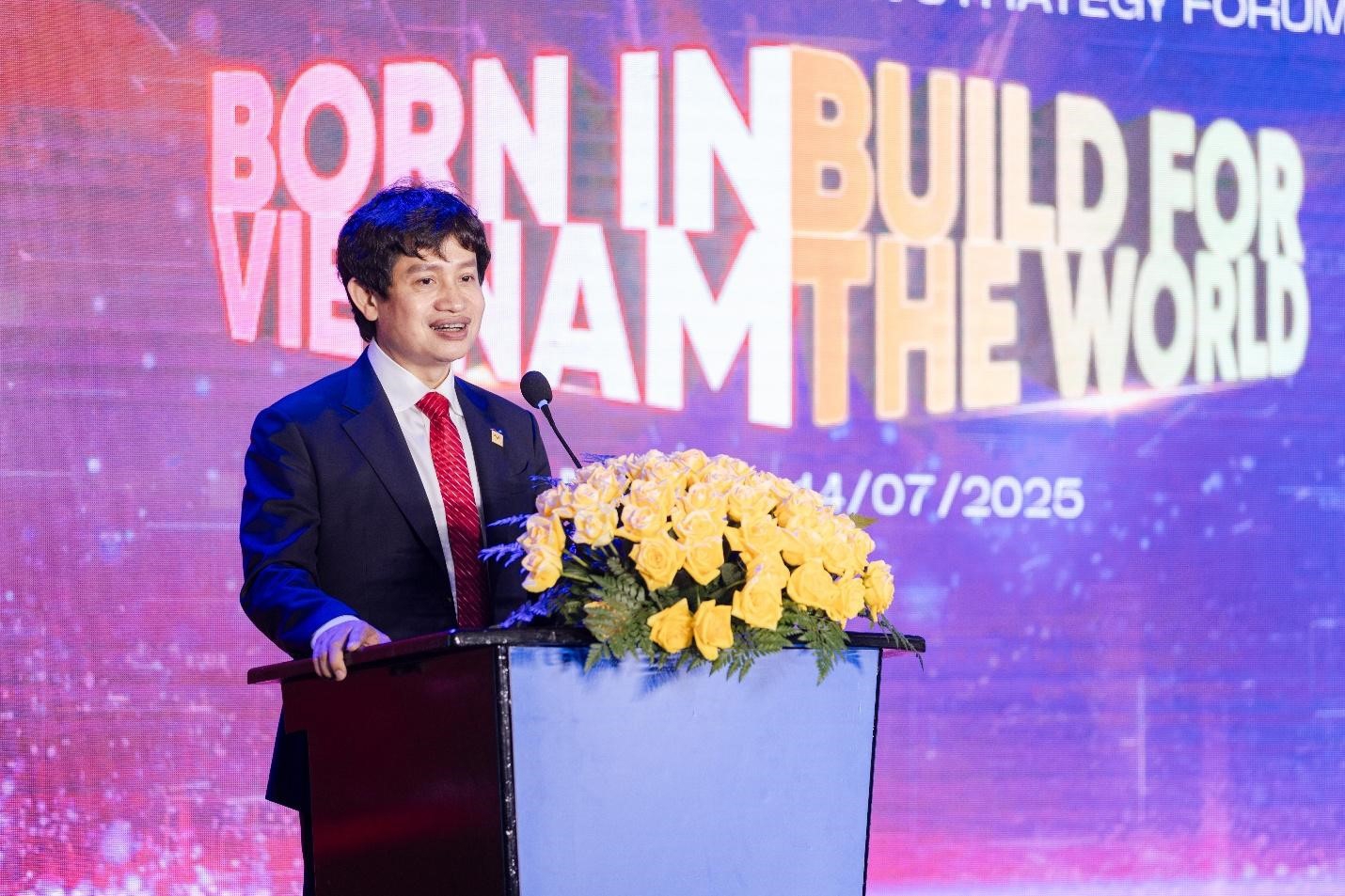 Ông Hoàng Mai Chung, Chủ tịch HĐQT Meey Group phát biểu tại sự kiện Meey Group - Hành trình vượt biển lớn cùng ARC vừa mới tổ chức tại Hà Nội.