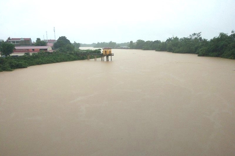 Từ ngày 21-25/7, trên các sông ở khu vực Bắc Bộ và các tỉnh Thanh Hóa, Nghệ An xuất hiện 1 đợt lũ, biên độ lũ lên trên các sông từ 3-6m.