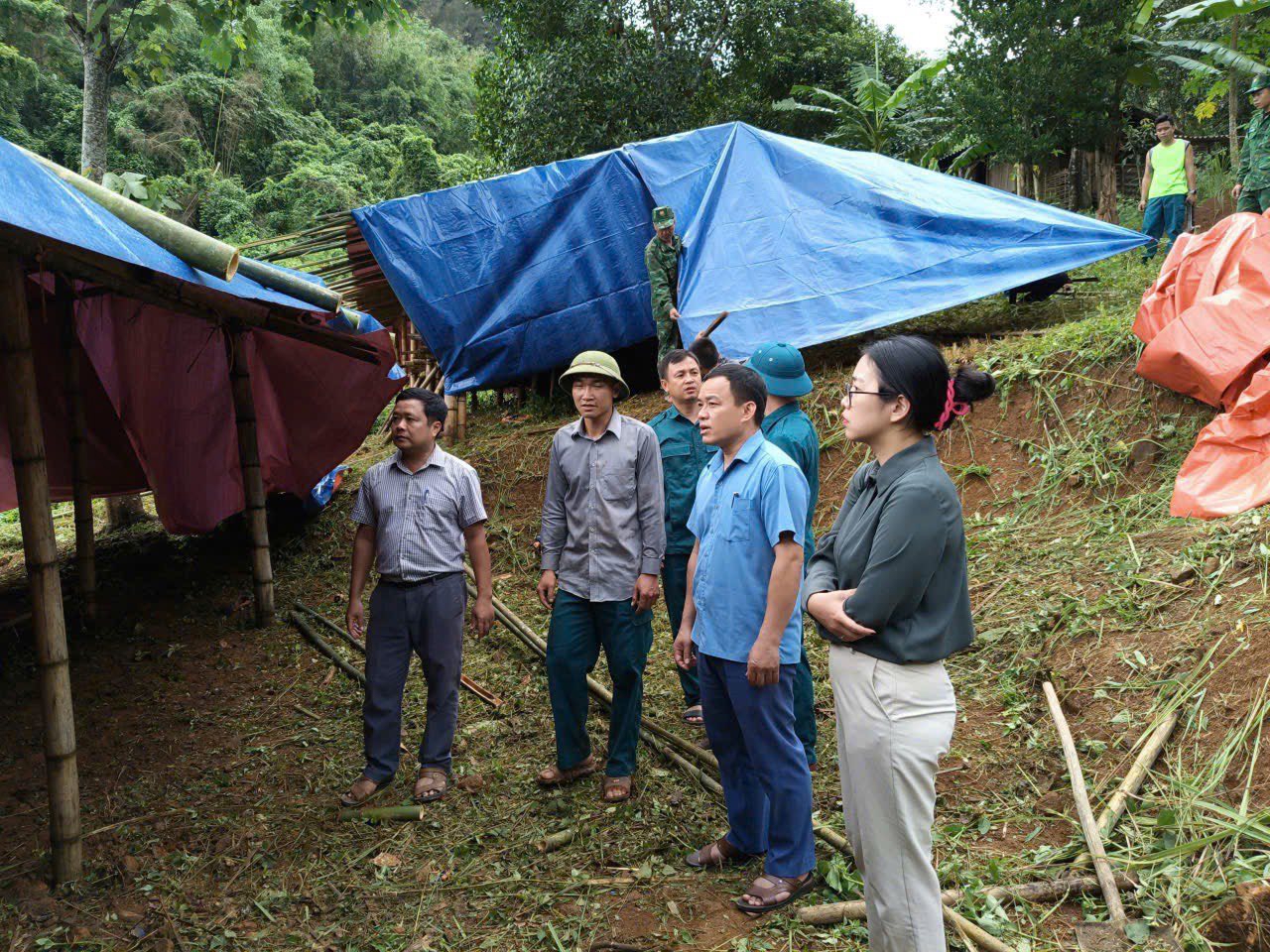 c&aacute;ch khu d&acirc;n cư bản Cha Kh&oacute;t khoảng 1km, thuận lợi cho c&ocirc;ng t&aacute;c di dời khi c&oacute; t&igrave;nh huống.