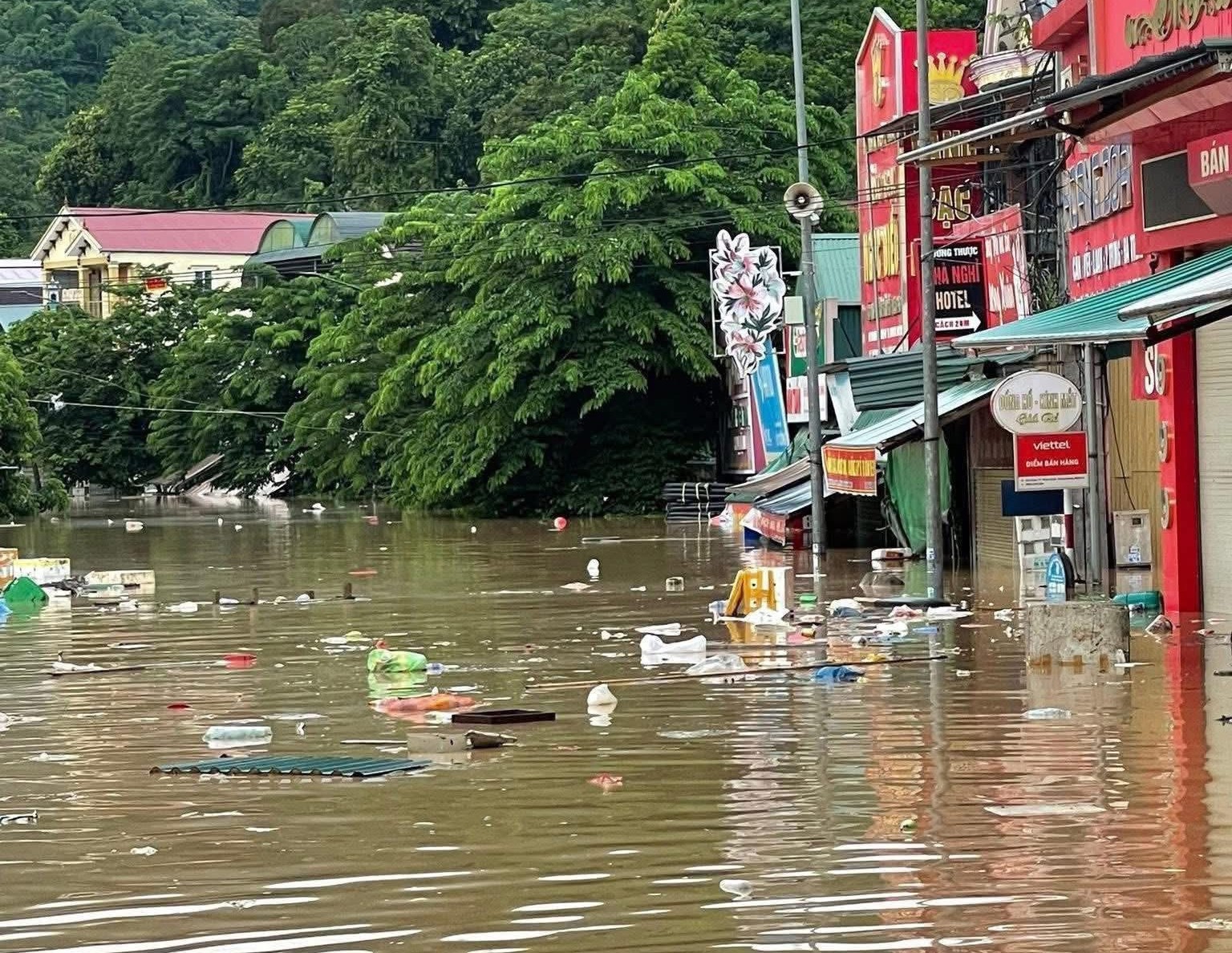 Khu vực chợ Hoà Bình, xã Tương Dương sáng ngày 23/7