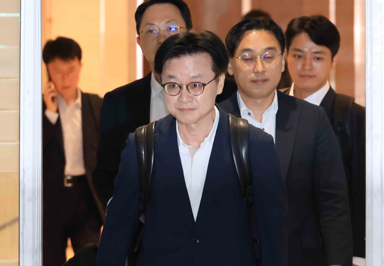 Bộ trưởng Thương mại, Công nghiệp và Năng lượng Hàn Kim Jung-kwan rời Sân bay Quốc tế Incheon vào ngày 23/7 để bay tới Washington đàm phán thương mại - Ảnh: Yonhap