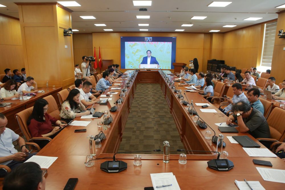 Quang cảnh cuộc họp tại điểm cầu Bộ N&ocirc;ng nghiệp v&agrave; M&ocirc;i trường.