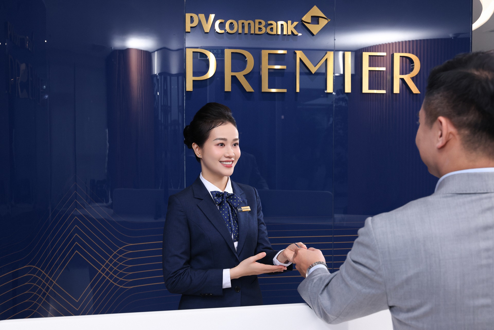 A wide range of exclusive privileges for high-end customers at PVcomBank  