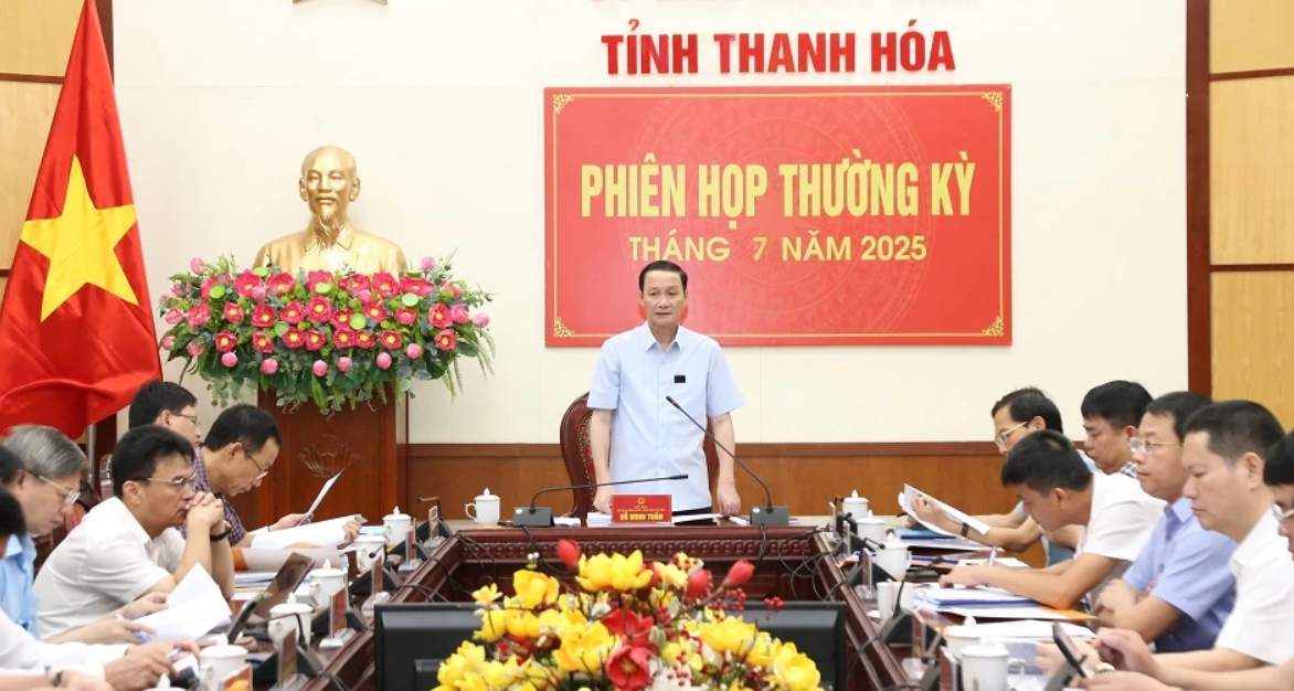 To&agrave;n cảnh phi&ecirc;n họp.