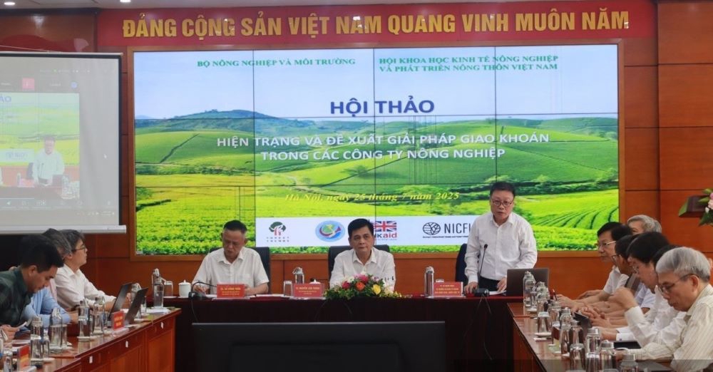 Các đồng chủ trì hội thảo.