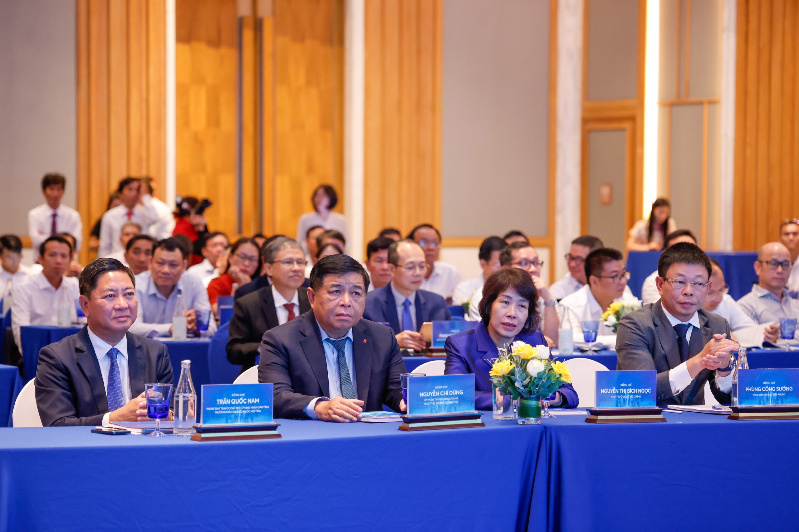 Hội thảo c&oacute; sự tham dự của&nbsp;Ph&oacute; Thủ tướng Nguyễn Ch&iacute; Dũng.