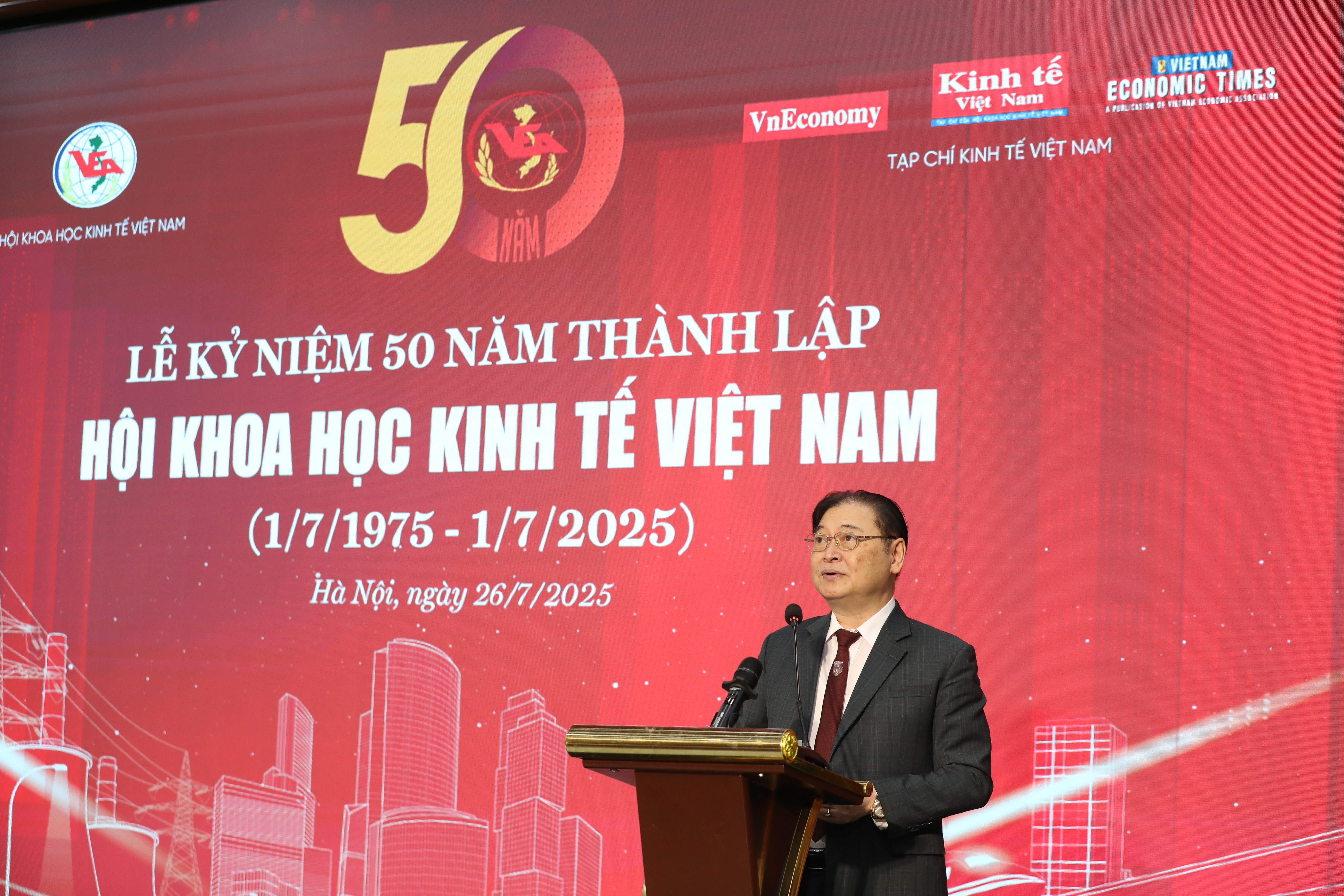 TSKH Phan Xu&acirc;n Dũng, Chủ tịch Li&ecirc;n hiệp c&aacute;c Hội Khoa học Kỹ thuật Việt Nam