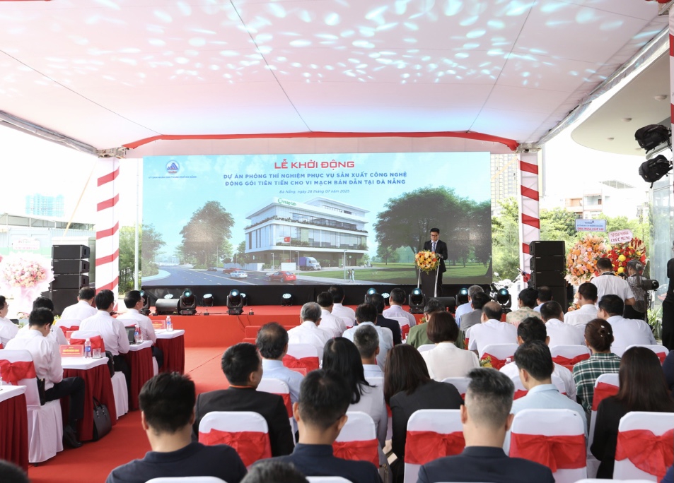 Quang cảnh Lễ khởi động dự án Phòng thí nghiệm phục vụ sản xuất công nghệ đóng gói tiên tiến (Fab-Lab)
