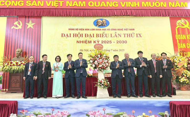 Phó Thủ tướng Nguyễn Chí Dũng dự Đại hội Đảng bộ Viện Hàn lâm Khoa học và Công nghệ (KHCN) Việt Nam nhiệm kỳ 2025-2030.