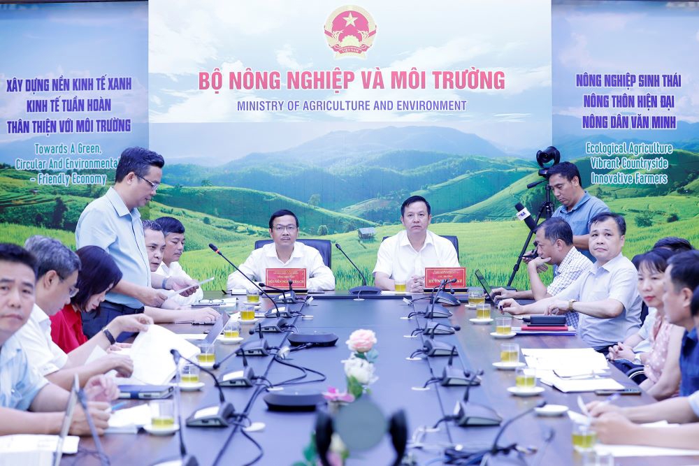 Hội nghị trực tuyến tại điểm cầu Hà Nội.