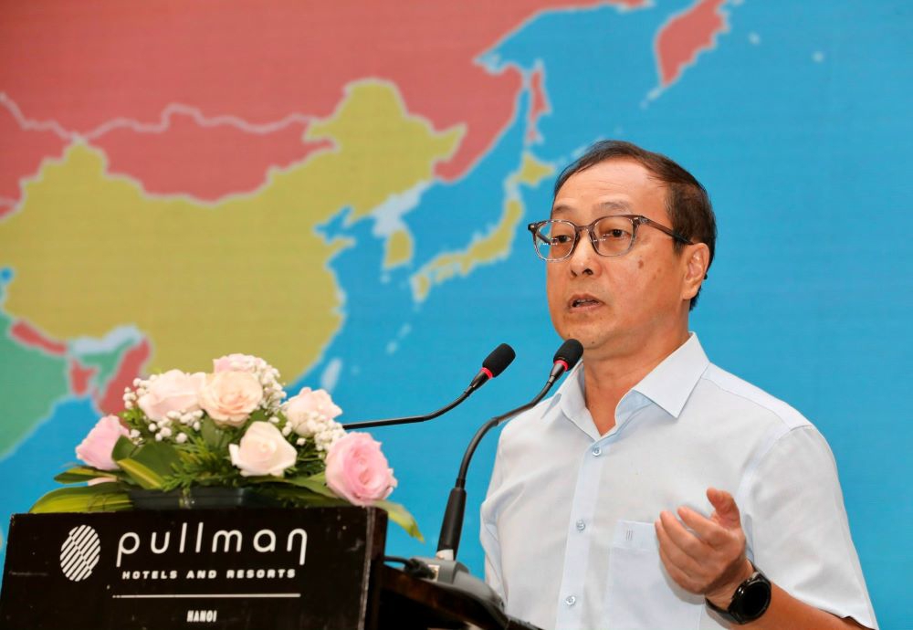 TS. Nguyễn Anh Tuấn trình bày tham luận tại Diễn đàn “Công nghệ Năng lượng trong kỷ nguyên mới”. Ảnh Tri Phong.