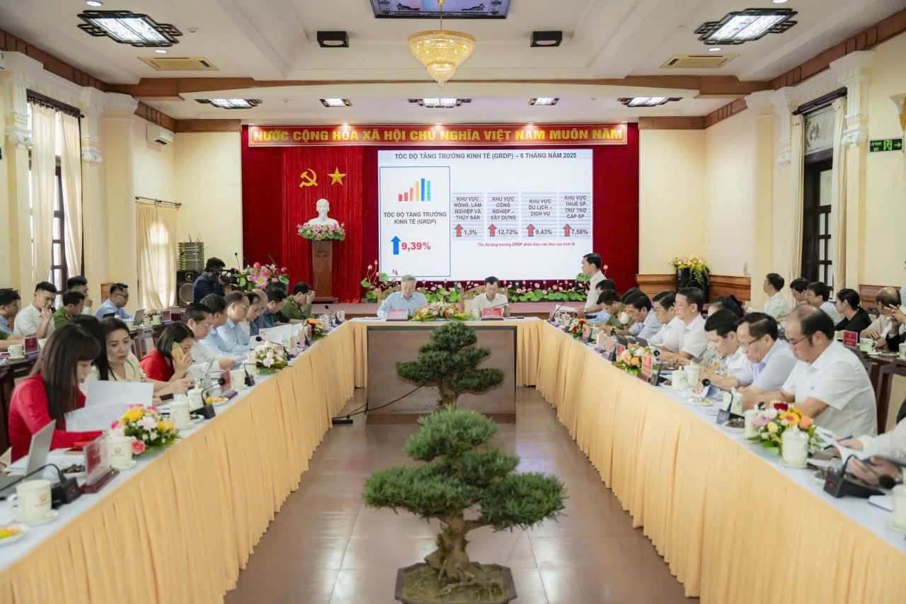 Toàn cảnh buổi làm việc