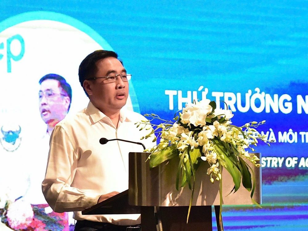 Thứ trưởng Nguyễn Quốc Trị: 