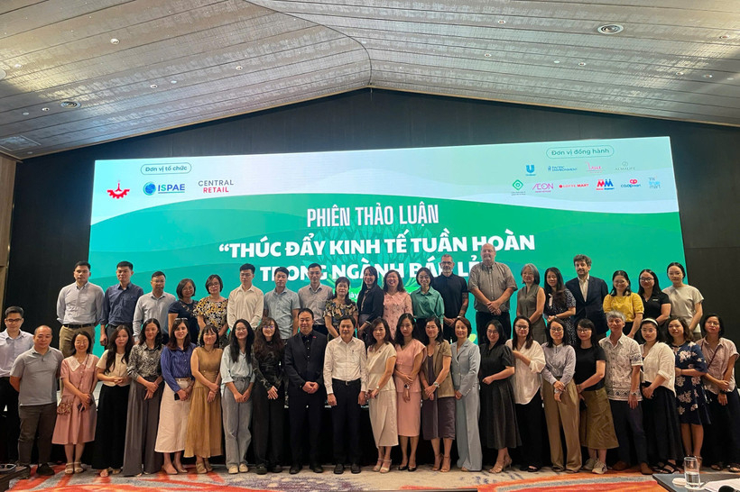 Phiên thảo luận “Thúc đẩy kinh tế tuần hoàn trong ngành bán lẻ" ngày 31/7/2025 tại Hà Nội.