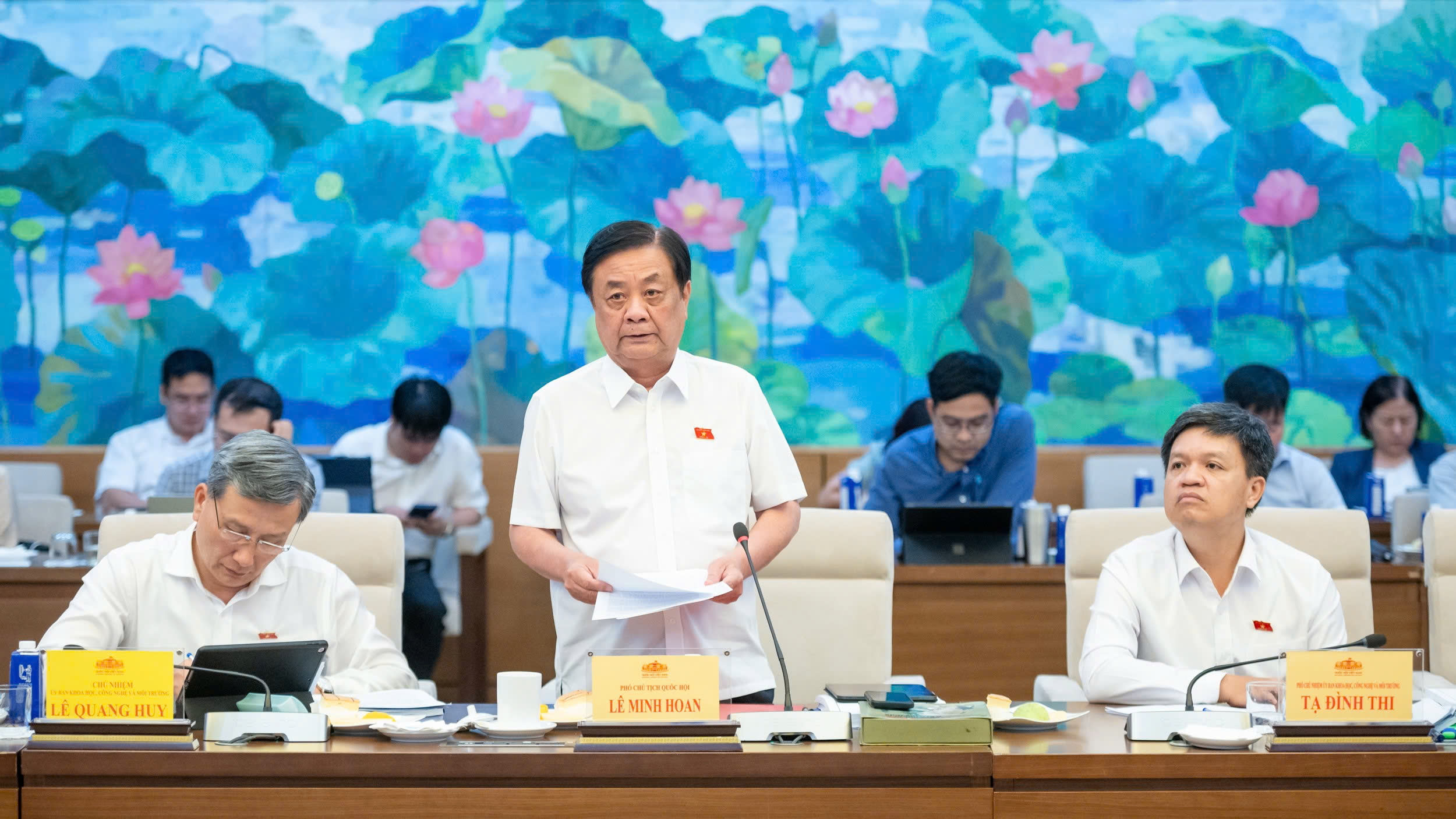 Ph&oacute; Chủ tịch Quốc hội, Trưởng Đo&agrave;n gi&aacute;m s&aacute;t L&ecirc; Minh Hoan ph&aacute;t biểu chỉ đạo tại cuộc l&agrave;m việc với Bộ N&ocirc;ng nghiệp v&agrave; M&ocirc;i trường&nbsp;(Ảnh: Phạm Thắng).