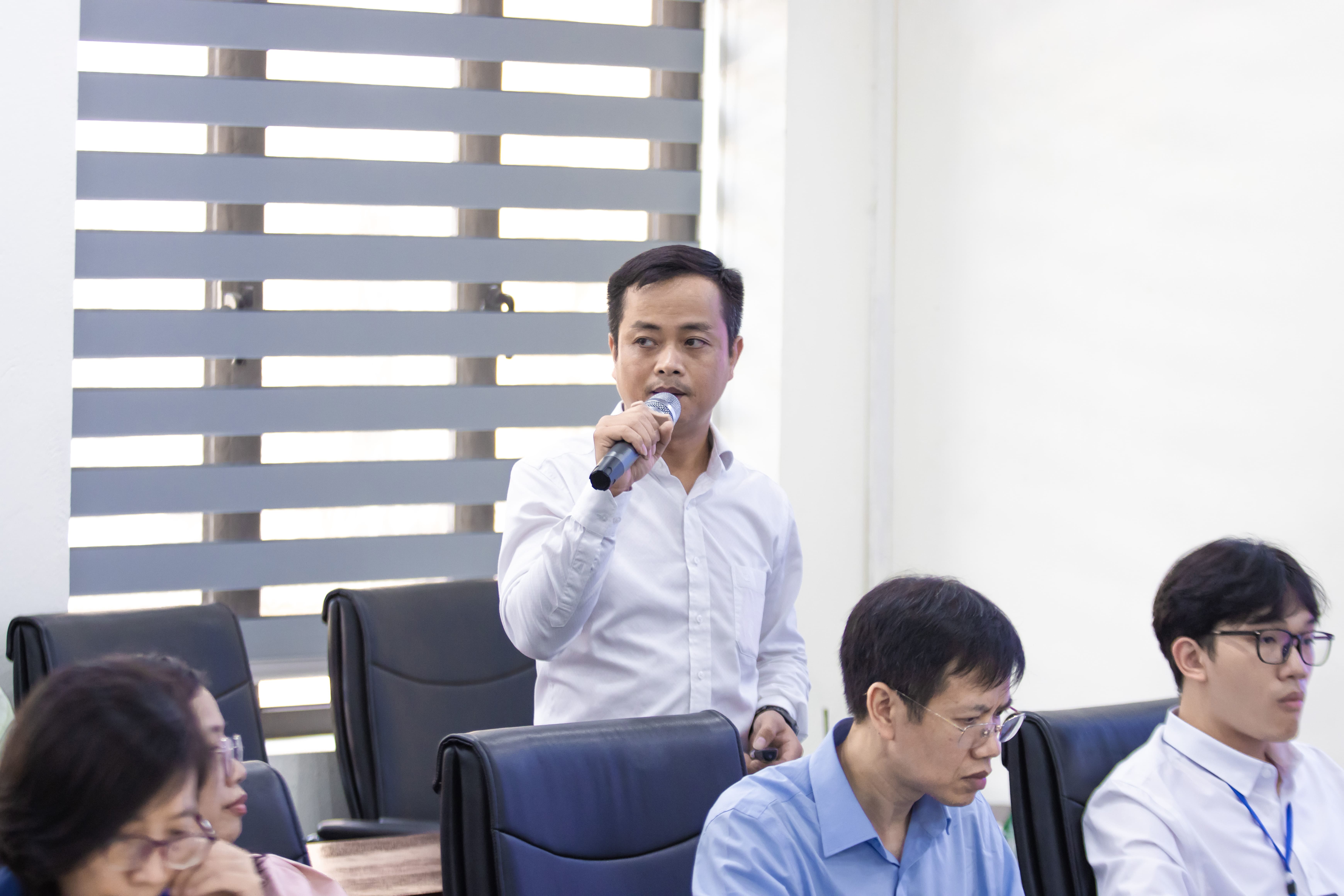 Ông Nguyễn Hùng Sơn phân tích rào cản của mô hình triển khai số hóa tài liệu độc lập hiện nay.