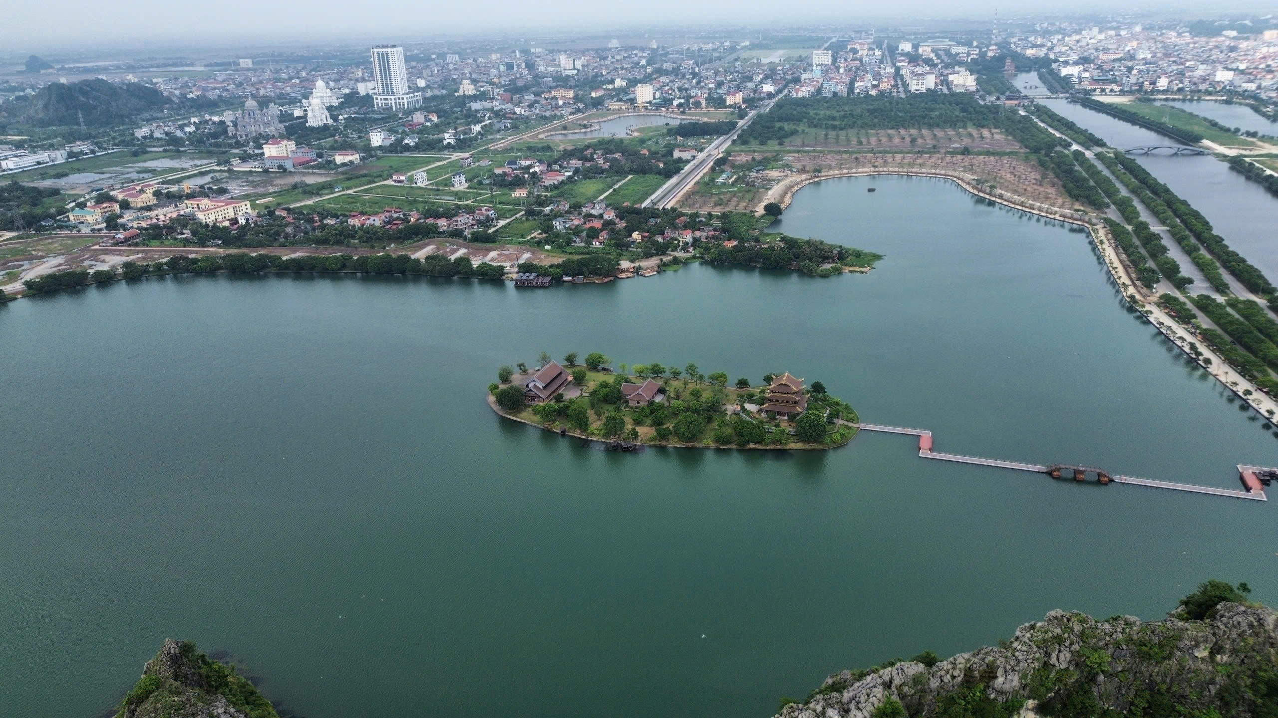 Dự án công viên văn hóa Tràng An nằm trong hợp phần dự án xây dựng cơ sở hạ tầng khu du lịch sinh thái Tràng An, 1 trong 6 dự án thanh tra.