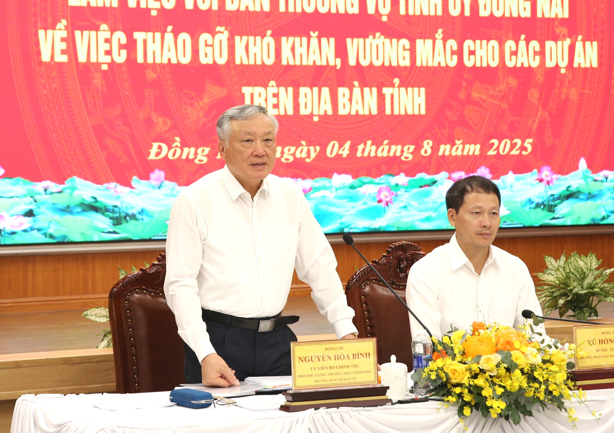 Phó Thủ tướng Thường trực Chính phủ Nguyễn Hòa Bình, Trưởng Ban Chỉ đạo 751 phát biểu tại buổi làm việc với Ban Thường vụ Tỉnh ủy Đồng Nai ngày 4/8 - Ảnh: VGP/Nguyễn Hoàng.