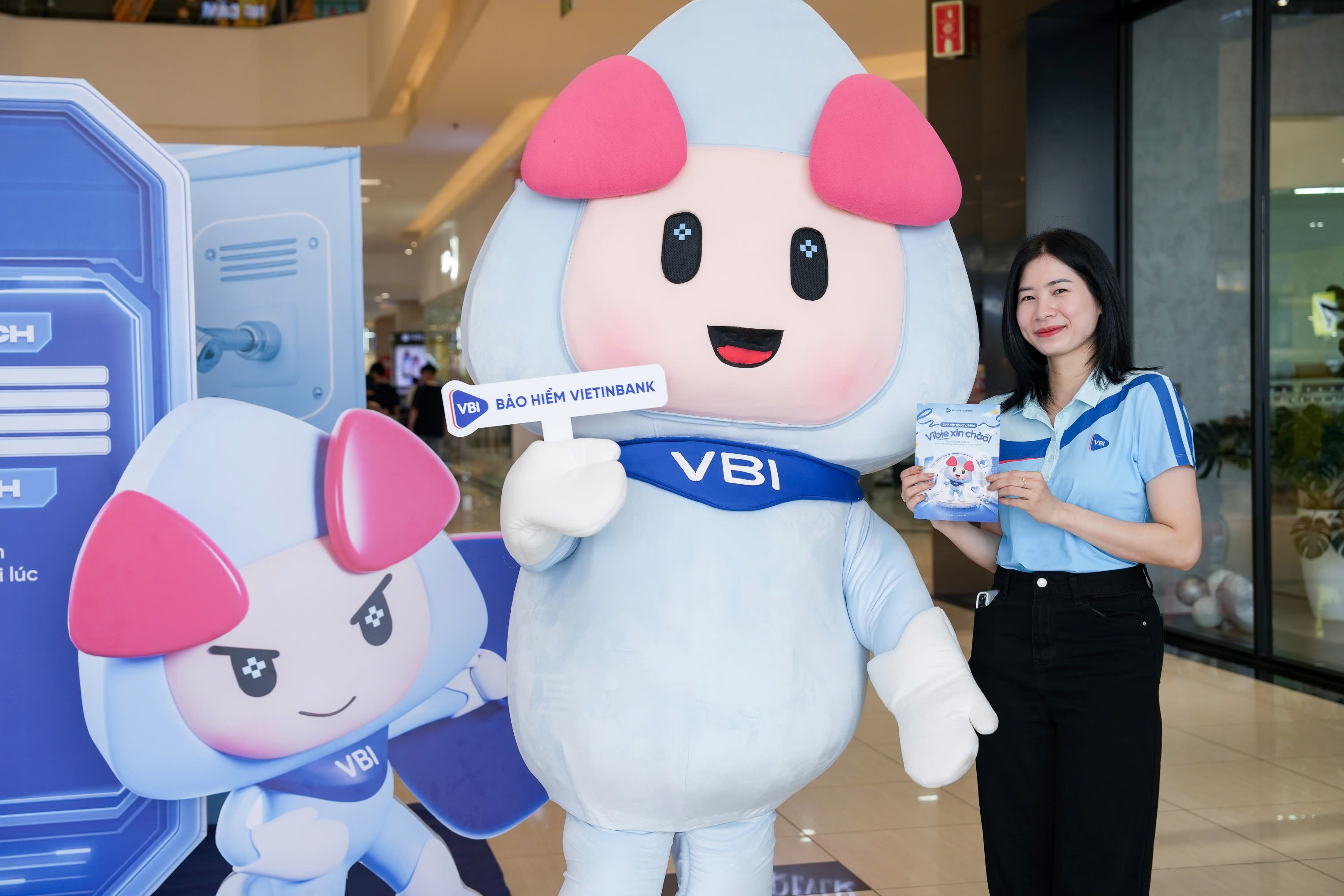 Mascot Vibie xuất hiện trong một sự kiện của Bảo hiểm VietinBank - VBI.