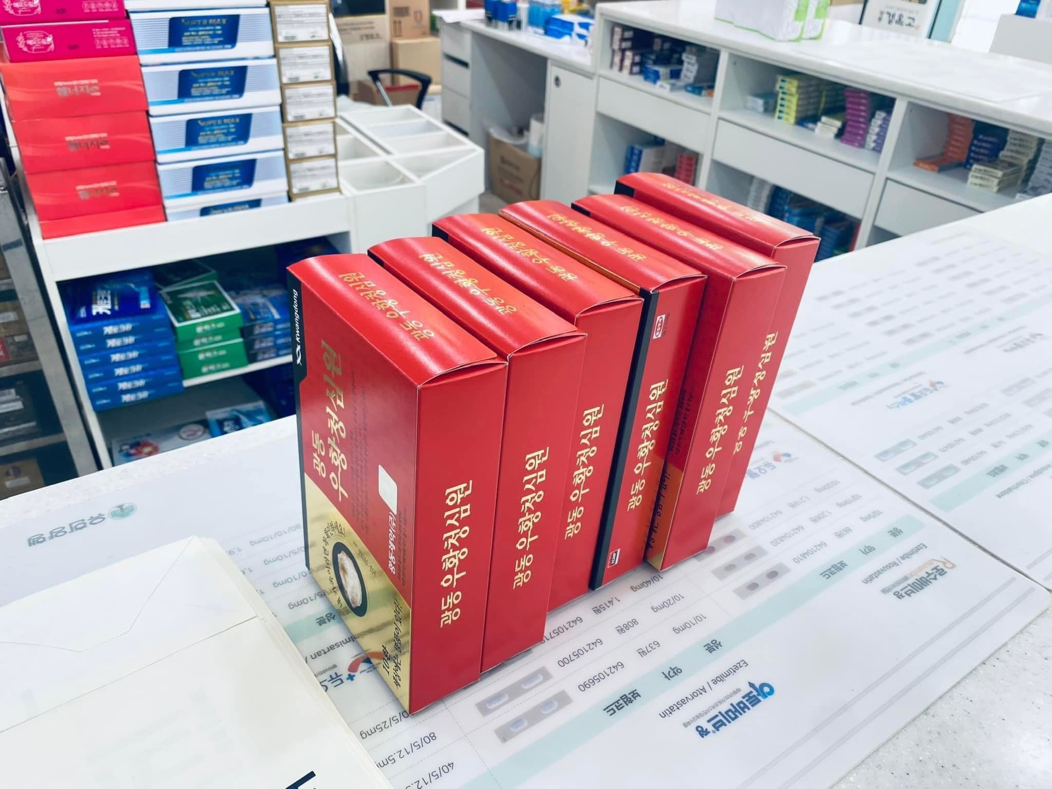 An cung ngưu ho&agrave;ng ho&agrave;n cũng được rao b&aacute;n rầm rộ.