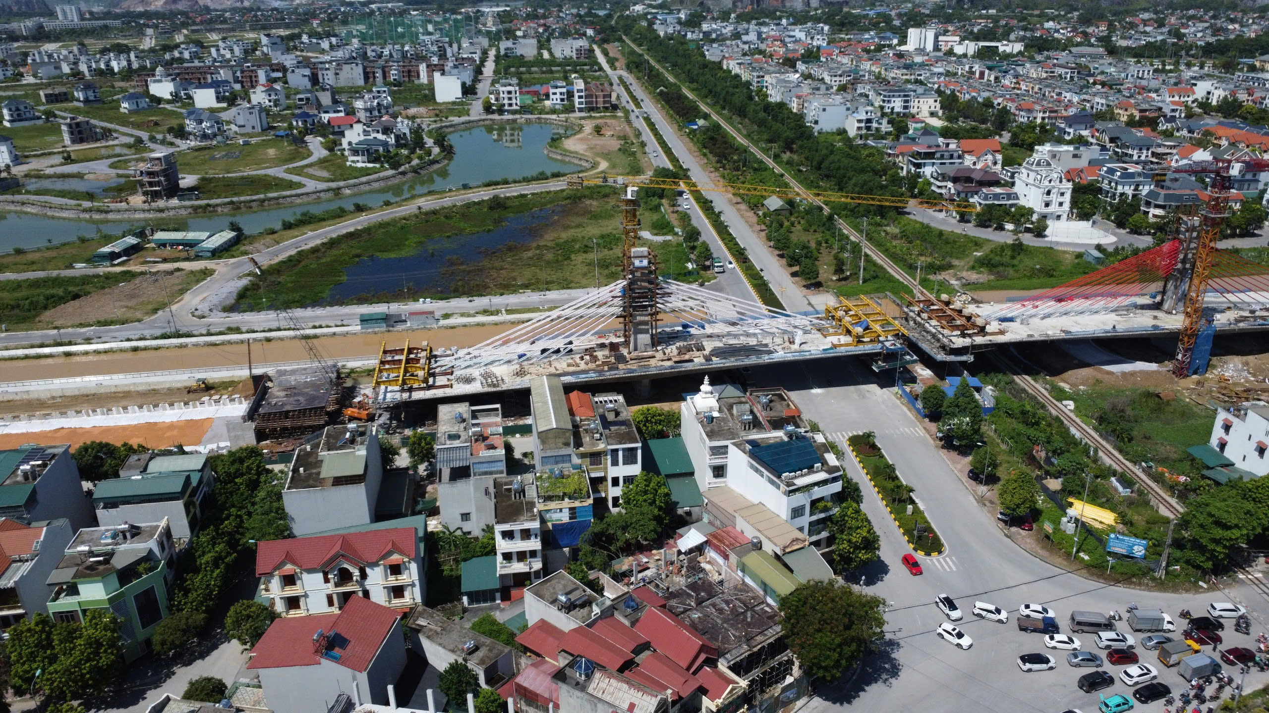 Khu vực n&uacute;t giao gần ga Thanh H&oacute;a &ndash; điểm n&oacute;ng về &ugrave;n tắc giao th&ocirc;ng nhiều năm qua.