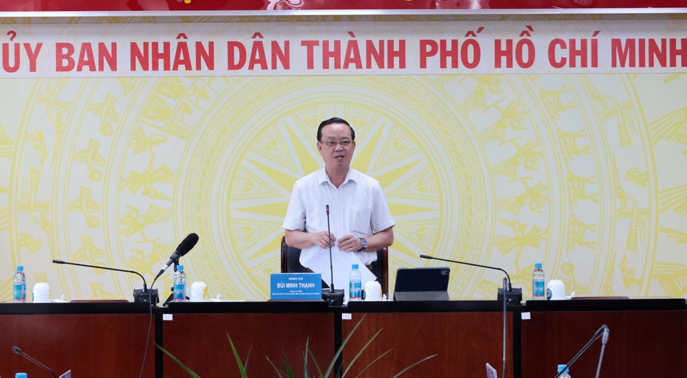 Ph&oacute; Chủ tịch UBND TP.HCM B&ugrave;i Minh Thạnh ph&aacute;t biểu kết luận buổi l&agrave;m việc về&nbsp;c&ocirc;ng t&aacute;c bồi thường, giải ph&oacute;ng mặt bằng đường V&agrave;nh đai 4&nbsp; v&agrave;&nbsp;cao tốc TP.HCM - Thủ Dầu Một - Chơn Th&agrave;nh. Ảnh: Cổng th&ocirc;ng tin điện tử TP.HCM.