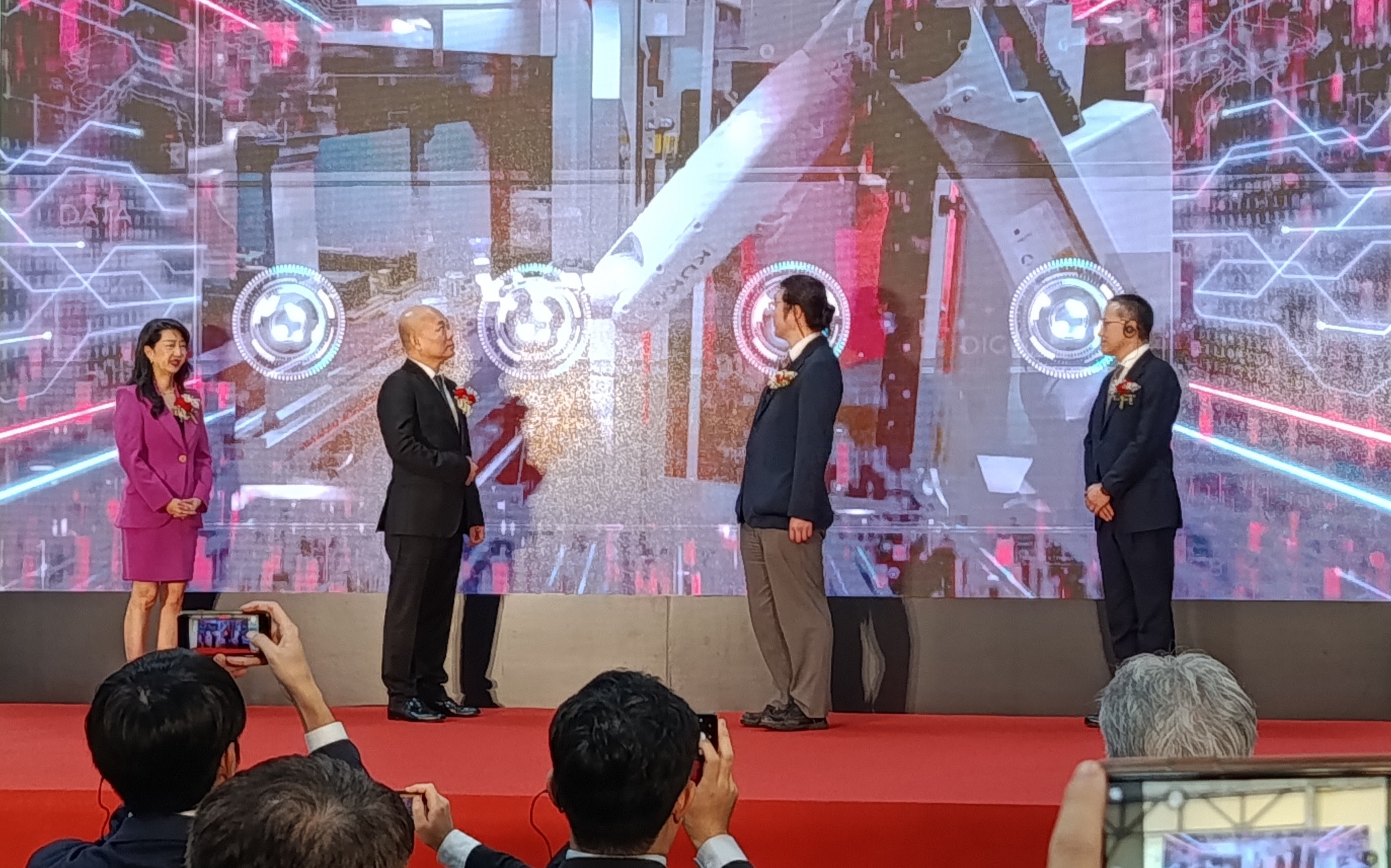 Sự kiện đ&aacute;nh dấu 17 năm đồng h&agrave;nh c&ugrave;ng ng&agrave;nh c&ocirc;ng nghiệp chế tạo v&agrave; hơn hai thập kỷ hợp t&aacute;c bền vững giữa Việt Nam v&agrave; Nhật Bản trong ph&aacute;t triển c&ocirc;ng nghiệp.