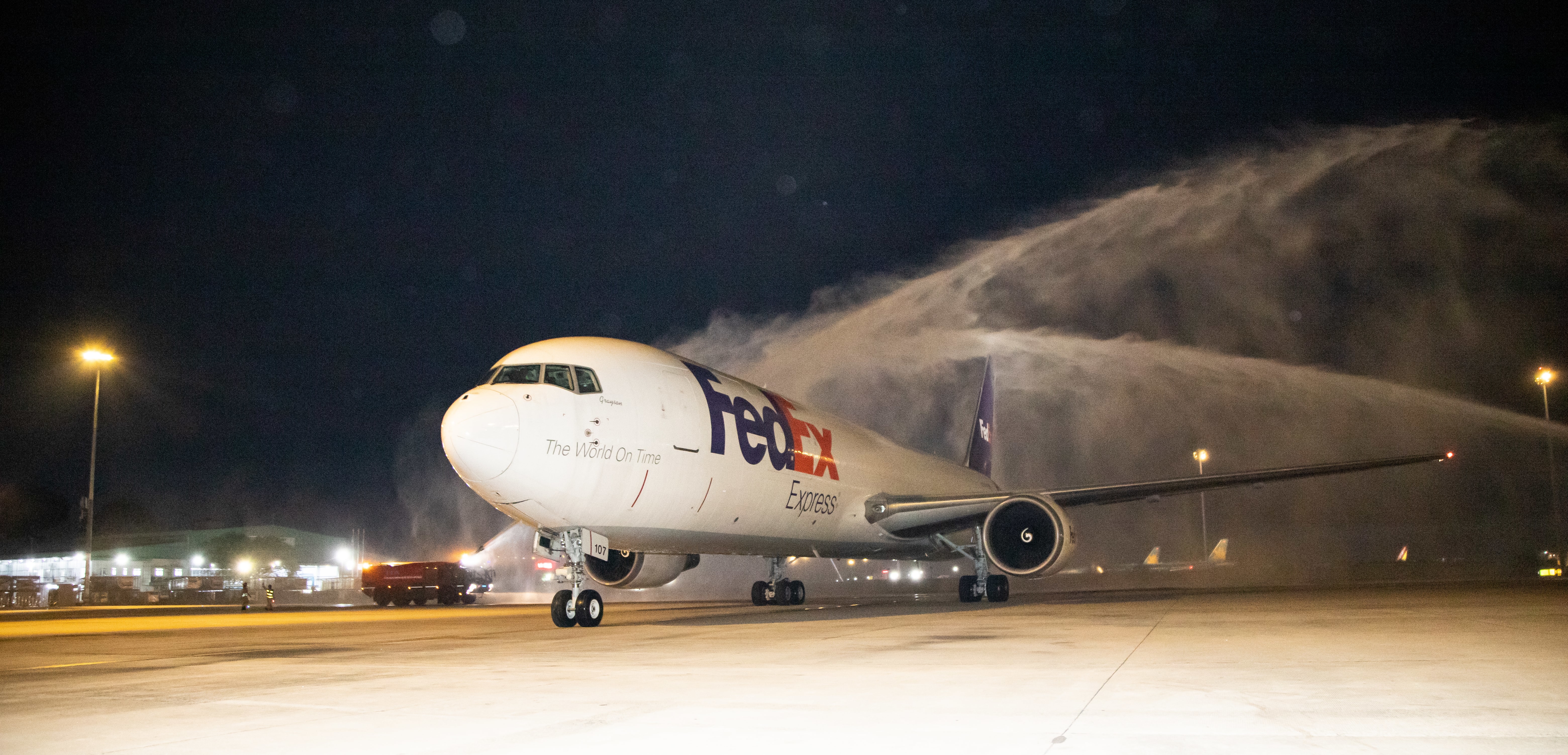 Chuyến bay chuyên chở hàng hóa của FedEx.