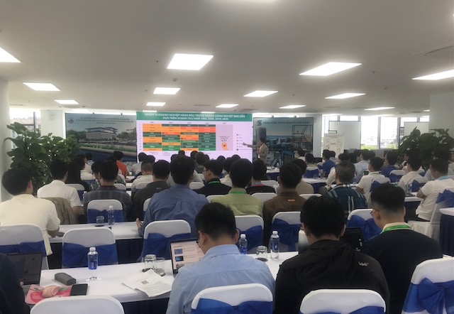 C&aacute;c chuy&ecirc;n gia lĩnh vực tr&iacute; tuệ nh&acirc;n tạo chia sẻ tại Hội thảo. Ảnh Ng&ocirc; Anh Văn