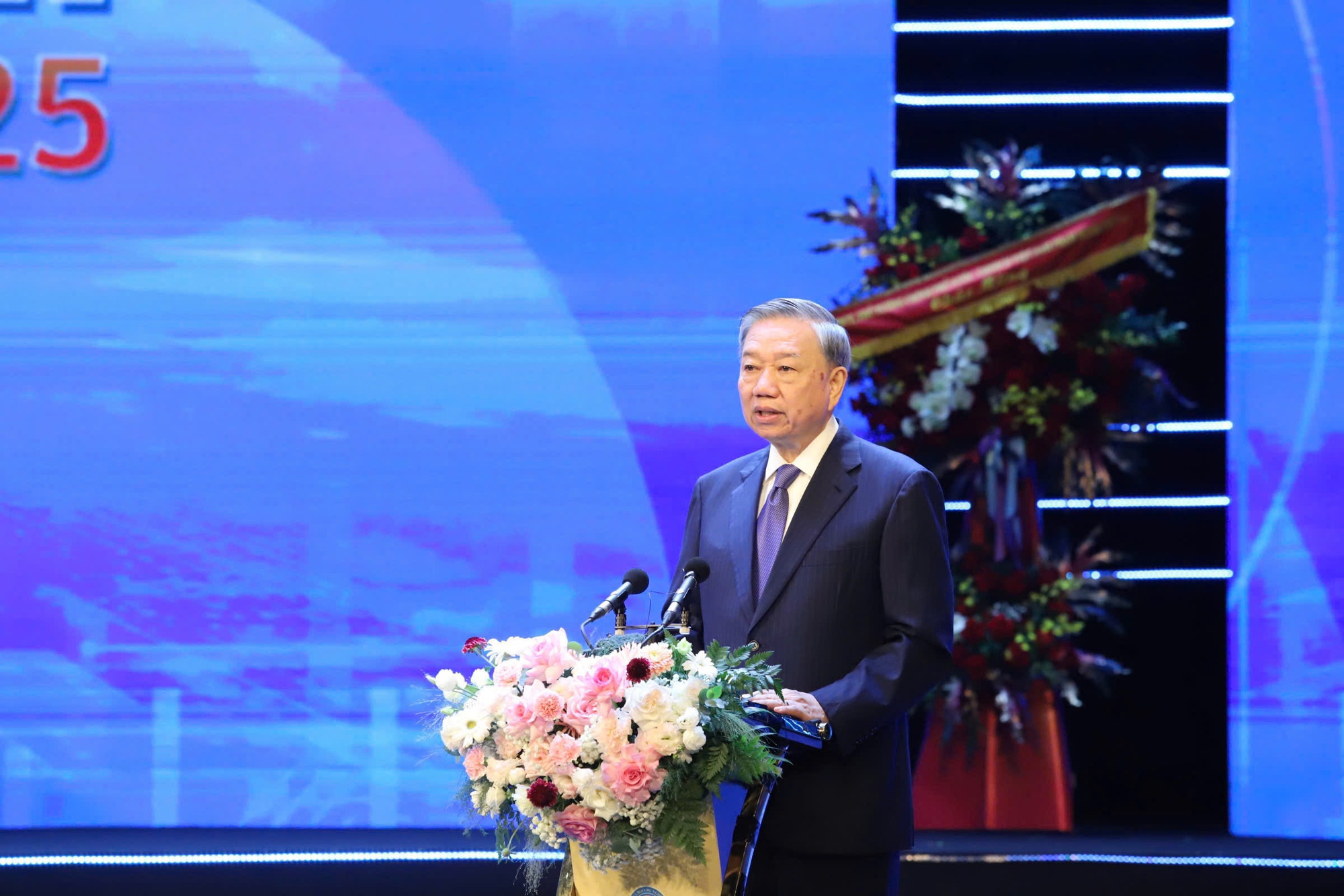 Tổng B&iacute; thư T&ocirc; L&acirc;m ph&aacute;t biểu tại Lễ Kỷ niệm - Ảnh: VGP.