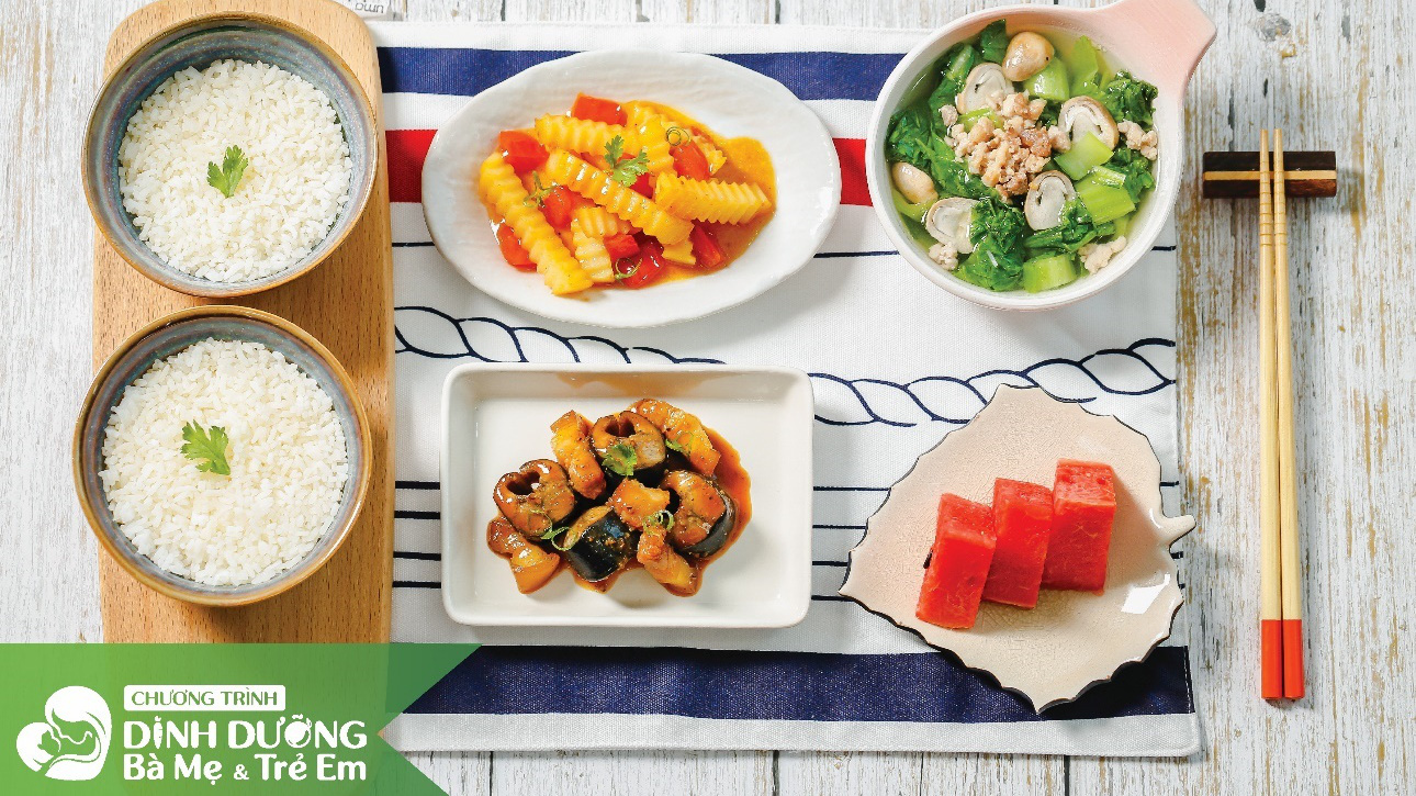 Thực đơn bữa trưa cân bằng dinh dưỡng cho mẹ bầu được gợi ý từ phần mềm.