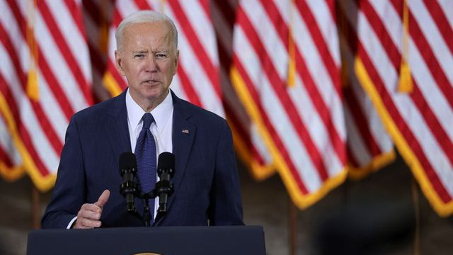 Tổng thống Mỹ Joe Biden công bố gói hạ tầng 2 nghìn tỷ USD, từ Pittsburgh, ngày 31/3 - Ảnh: Reuters.