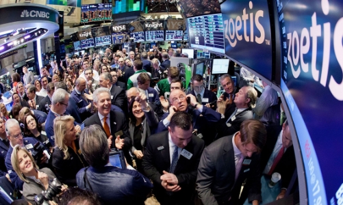 Cổ phiếu công nghệ đưa S&P 500 vượt 4.000 điểm lần đầu tiên trong lịch sử