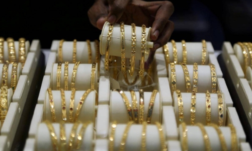 Giá vàng tiếp tục tăng, USD tự do sụt thêm