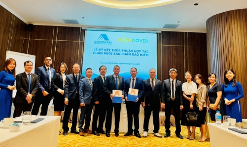 Moncover ký thỏa thuận hợp tác phân phối với bảo hiểm AAA