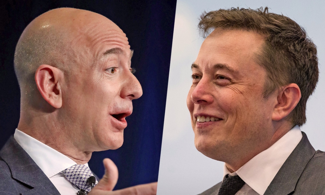 Hai tỷ phú giàu nhất thế giới Jeff Bezos (trái) và Elon Musk.