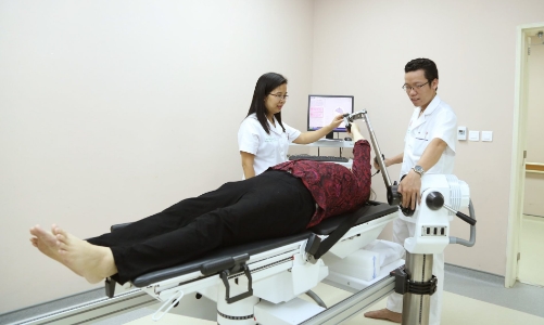 Quỹ bảo hiểm y tế nhỏ, tỷ lệ người Việt phải bỏ tiền túi trả phí khám chữa bệnh cao gấp đôi thế giới