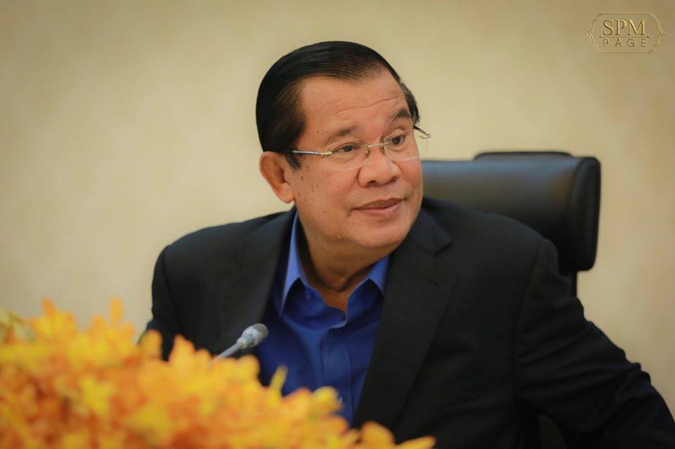 Thủ tướng Campuchia Hun Sen - Ảnh: SPM Page
