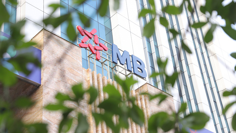  MB xếp hạng Top 30 Doanh nghiệp lớn nhất Việt Nam theo bảng xếp hạng VNR500.