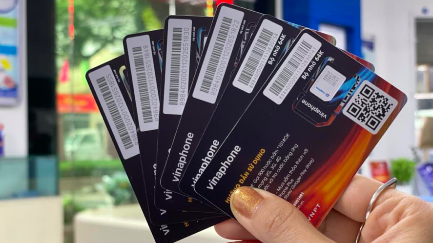 VinaPhone khẳng định chỉ thực hiện việc thay SIM trực tiếp qua hai hình thức sau: khách hàng đến các điểm giao dịch của VinaPhone hoặc nhân viên VinaPhone đến phục vụ giao SIM 4G trực tiếp tại nhà cho khách hàng. 