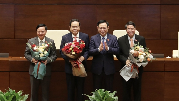 Quốc hội chính thức có ba Phó chủ tịch mới